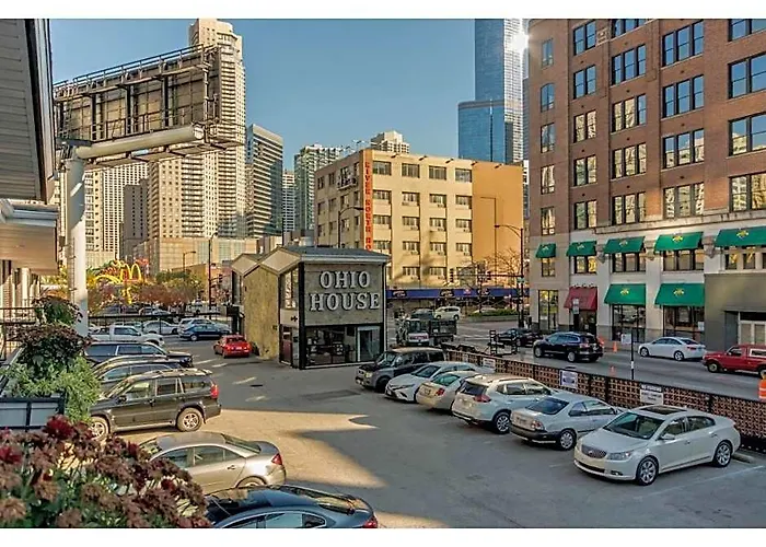 Ohio House 3* Chicago