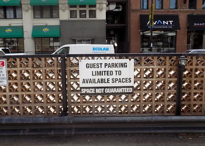 Motel Ohio House